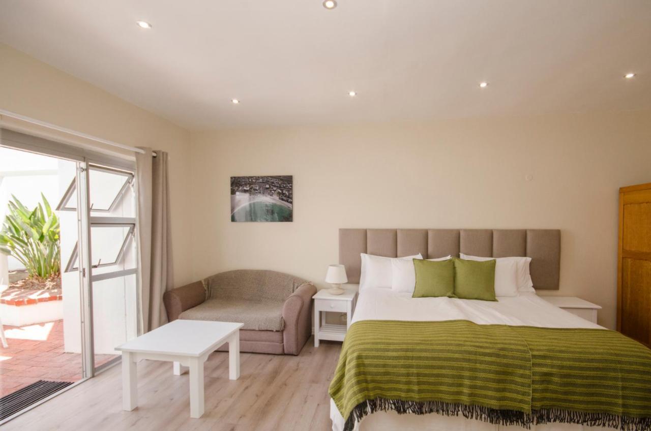 Small Bay Guest House بلوبيرجستراند المظهر الخارجي الصورة
